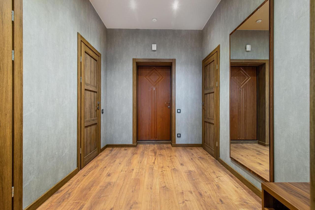 Sea Symphony Wood Style Apartment Одеса Екстер'єр фото